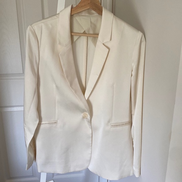Pearl white Blazer satin - Picture 5 of 6